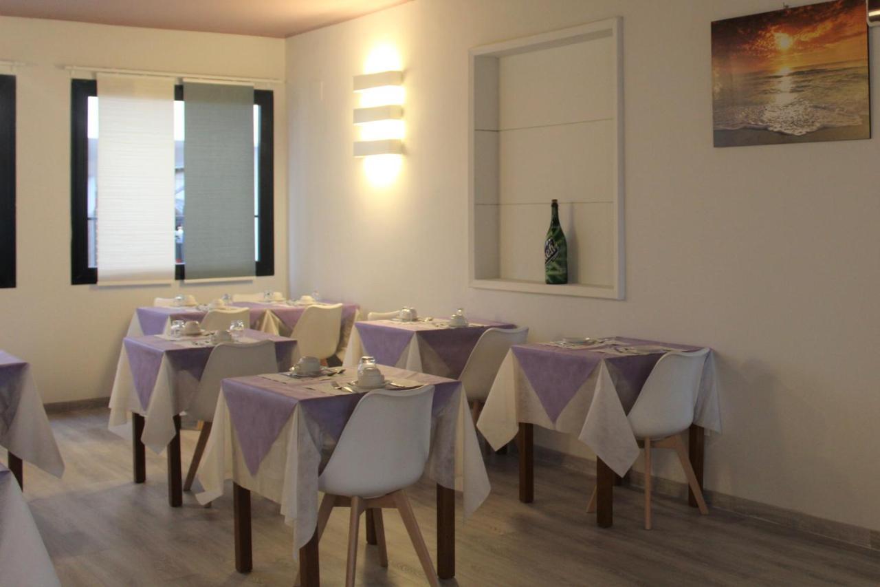 רימיני Hotel Adria Nuova מראה חיצוני תמונה