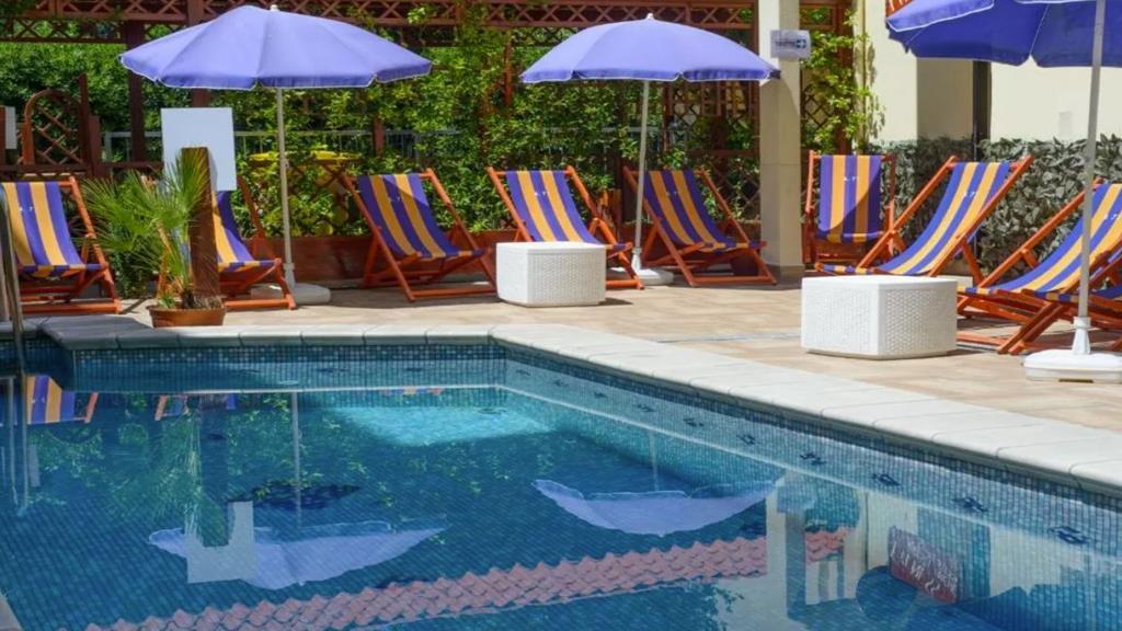 רימיני Hotel Adria Nuova מראה חיצוני תמונה