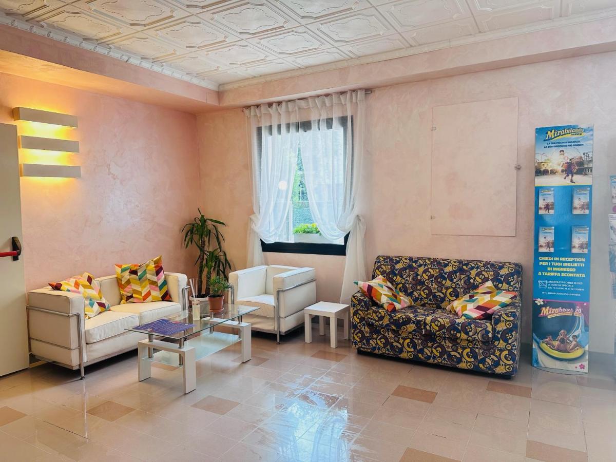 רימיני Hotel Adria Nuova מראה חיצוני תמונה