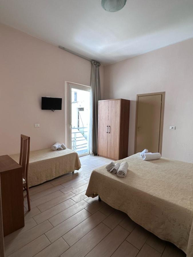 רימיני Hotel Adria Nuova מראה חיצוני תמונה