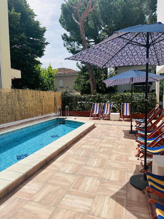 רימיני Hotel Adria Nuova מראה חיצוני תמונה